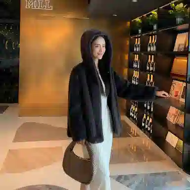 佐塞斯 高端品质轻奢天鹅绒水貂外套貂皮大衣女整貂短款连帽裘皮时尚冬季皮草 女款