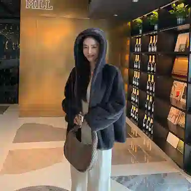 佐塞斯 高端品质轻奢天鹅绒水貂外套貂皮大衣女整貂短款连帽裘皮时尚冬季皮草 女款
