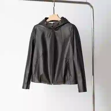 佐塞斯 轻奢外套连帽短款休闲皮衣 女款