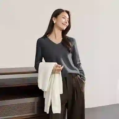 V