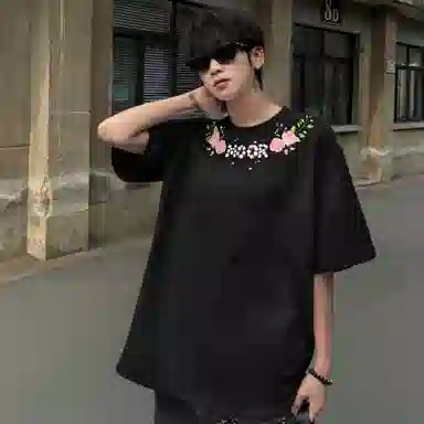 MOOR XCLNERY T