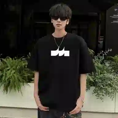MOOR XCLNERY T