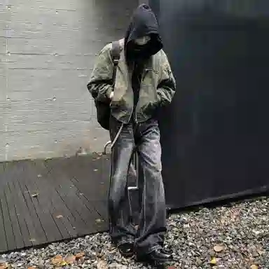 MOOR XCLNERY bomberLOGO