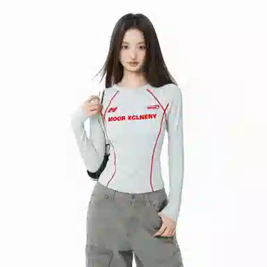 MOOR XCLNERY logo T