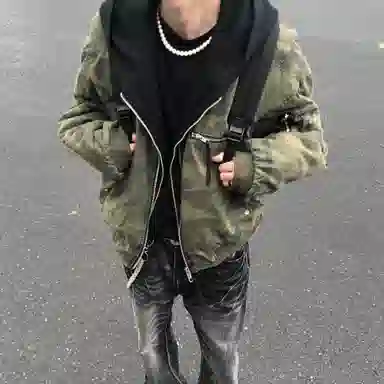 MOOR XCLNERY bomberLOGO