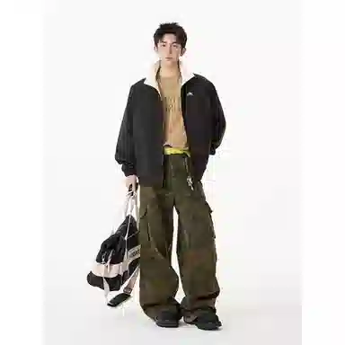 MOOR XCLNERY logoins