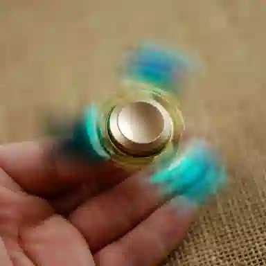 万格 诸葛羽扇 指尖陀螺