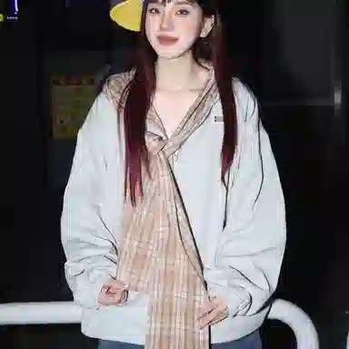 一碗士多  格子拼接围巾披肩撞色小众个性化高级感设计无性别主义宽松休闲舒适百搭情侣日常城市户外通勤学院风棒球服 男女同款