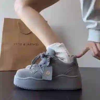 BINGO DUCK Low Top Sneakers