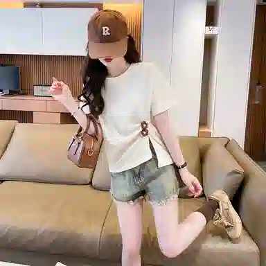 LAKESI T