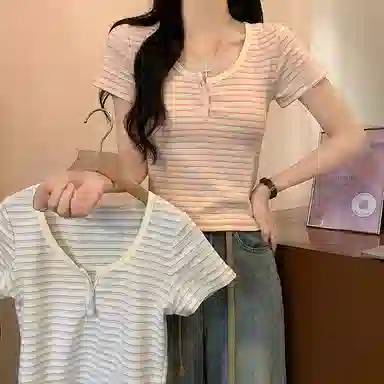 LAKESI T