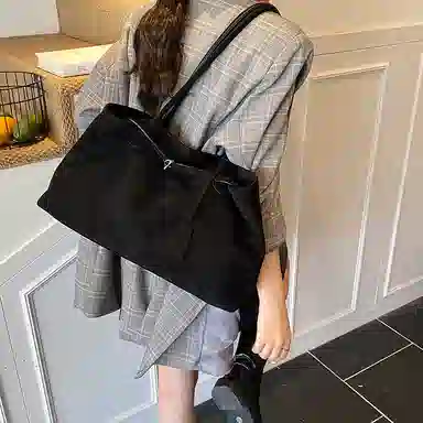 YTARA Tote