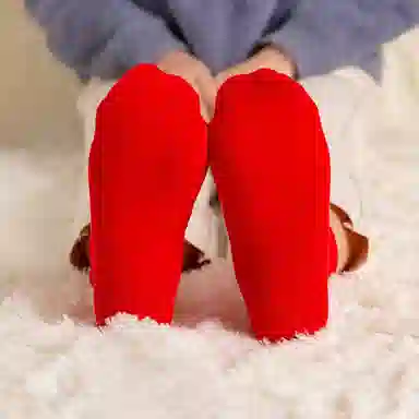 Shuizhonghua Lucky Red Socks