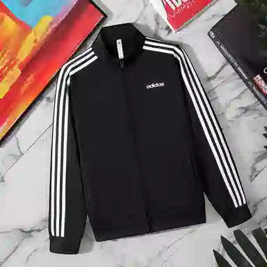 adidas ESSENTIALS MLogo