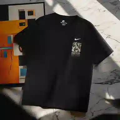Nike Sportswear T