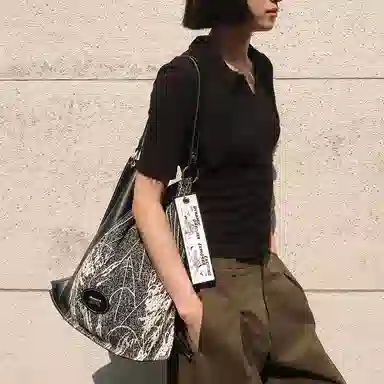 大犬乌马 大容量百搭通勤 织物 水桶包单肩包 大号 女款 提花黑