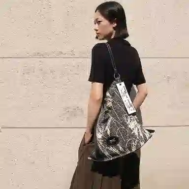 大犬乌马 大容量百搭通勤 织物 水桶包单肩包 大号 女款 提花黑