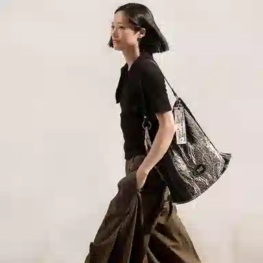 大犬乌马 大容量百搭通勤 织物 水桶包单肩包 大号 女款 提花黑