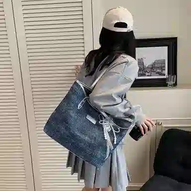 ORANGE BEAN ins Tote