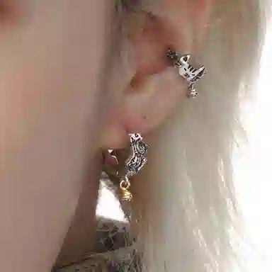 清脆小溪 铃铛小猫涂鸦小众设计高级感可爱俏皮个性潮流时尚百搭 合金 耳环 女款