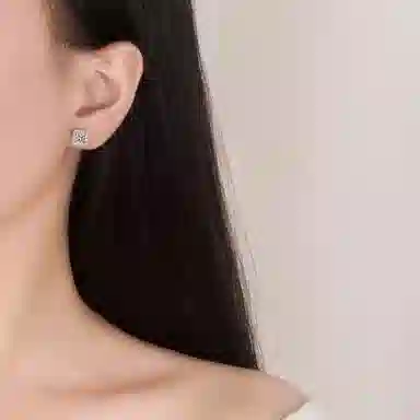 清脆小溪 闪耀方形 时尚简约镶钻轻奢小巧精致设计个性百搭高级感 锆石 耳钉 男女同款情侣款