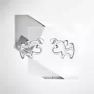 925