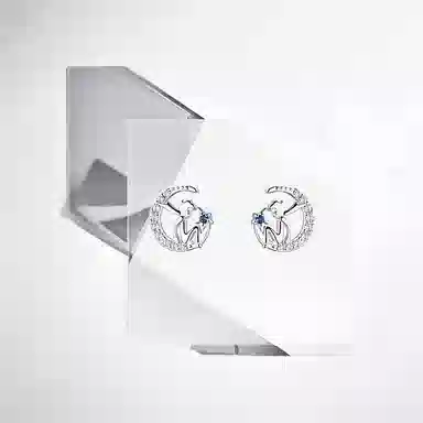 S925