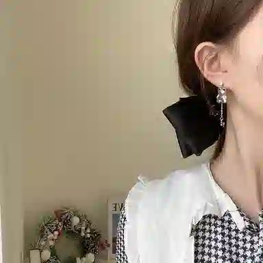 S925