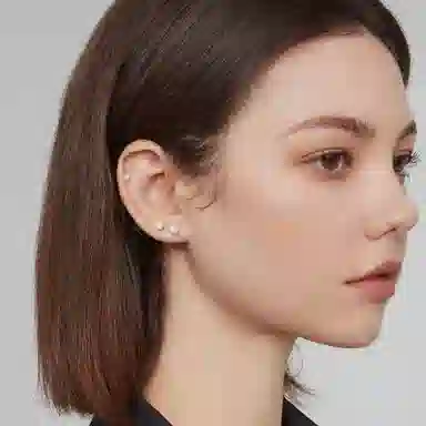 清脆小溪 闪耀圆球轻奢简约经典闪钻小众设计个性潮酷时尚优雅气质精致小巧日常百搭 钛钢 耳钉 男女同款情侣款