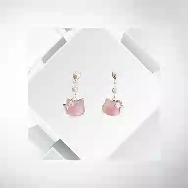 清脆小溪 可爱俏皮甜美感精致小众樱花粉色流苏设计高级感气质轻奢百搭 树脂 耳环 女款