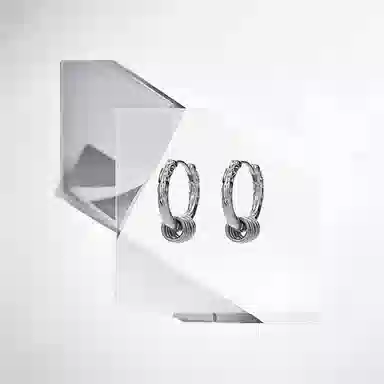 S925