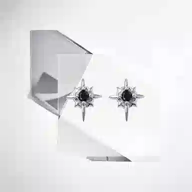 925