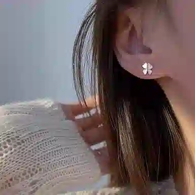 s999