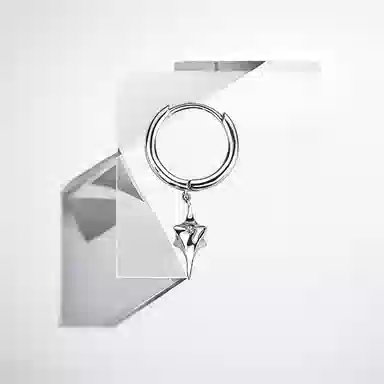 925