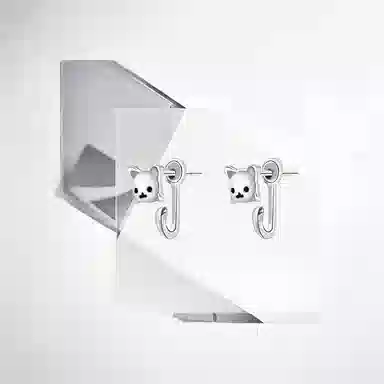 925