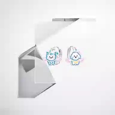 925