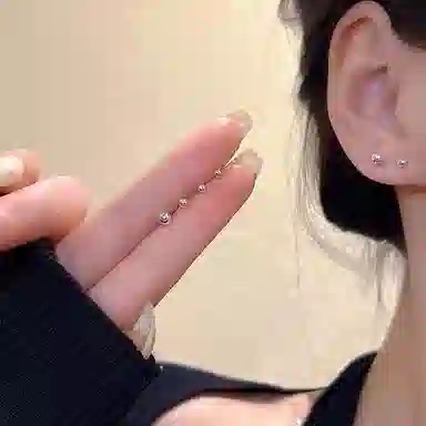 s999