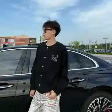 TEN MIRO