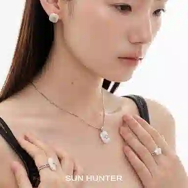 SUN HUNTER