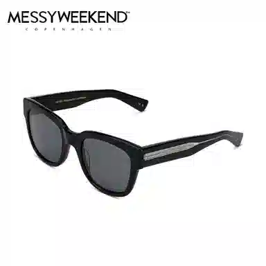 MESSYWEEKEND LIV ISO