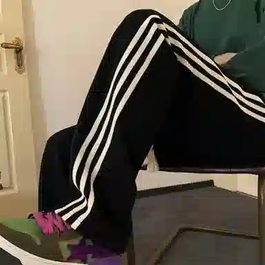 TR hiphopcleanfitvibe