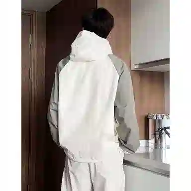 TR