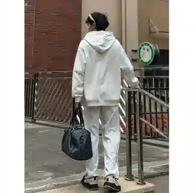 TR