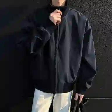 TR cleanfitbomber