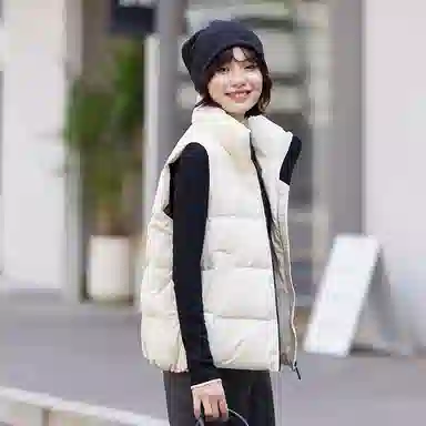 鸭鸭  黑金系列 纯色基础款保暖时尚宽松立领潮流百搭简约通勤  羽绒马甲  女款