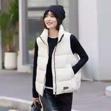 鸭鸭  黑金系列 纯色基础款保暖时尚宽松立领潮流百搭简约通勤  羽绒马甲  女款