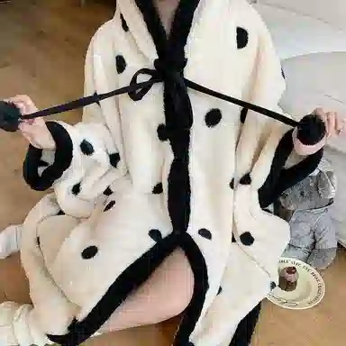 静英鸾 保暖舒适可爱连帽设计加绒加厚家居服睡袍 女款