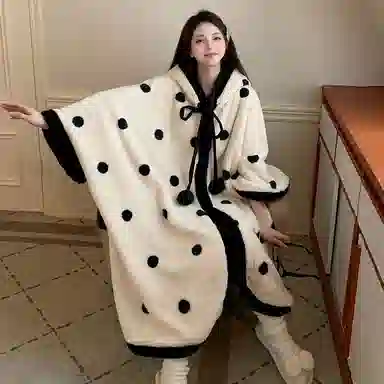 静英鸾 保暖舒适可爱连帽设计加绒加厚家居服睡袍 女款