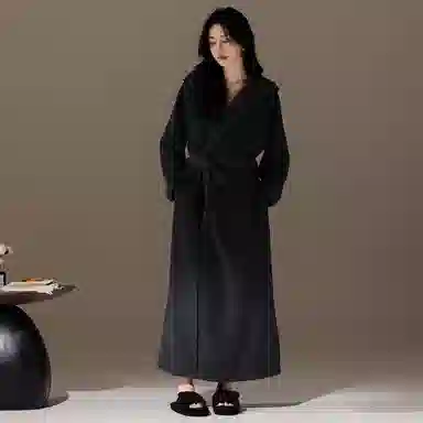 静英鸾 珊瑚绒保暖加绒加厚简约高级感纯色连帽长袖休闲家居服睡袍 女款