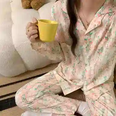 静英鸾 翻领植物花卉满印时尚甜美风休闲舒适家居服睡衣套装 女款